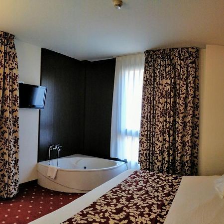 Alameda Centro Hotel Soria Bagian luar foto