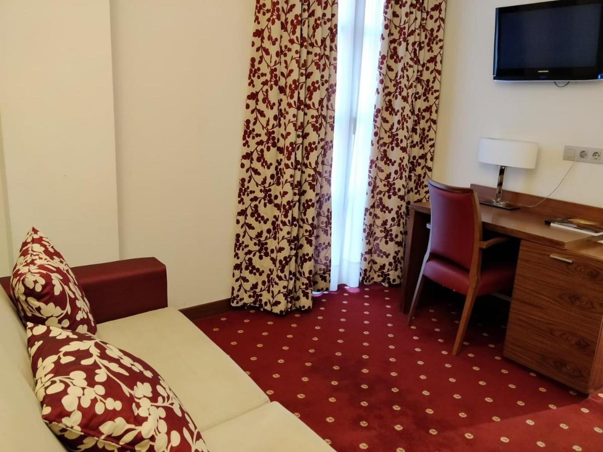 Alameda Centro Hotel Soria Bagian luar foto