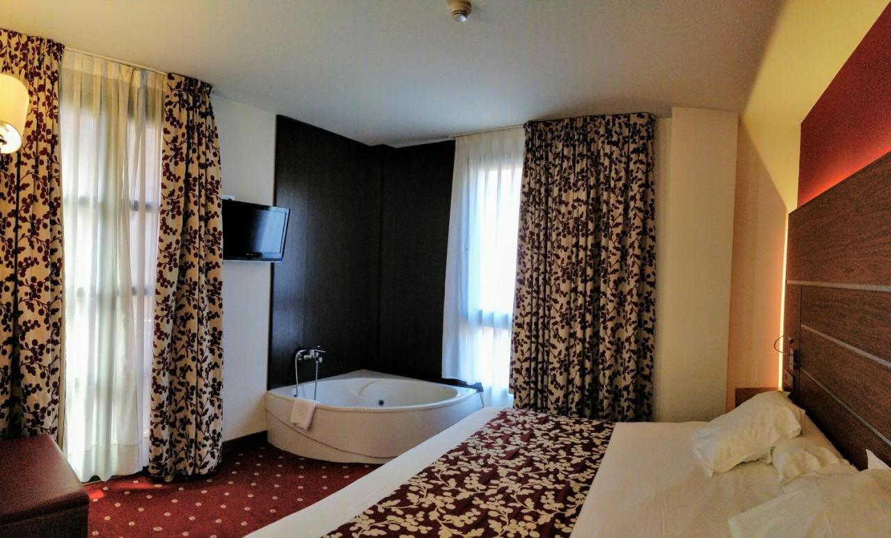 Alameda Centro Hotel Soria Bagian luar foto